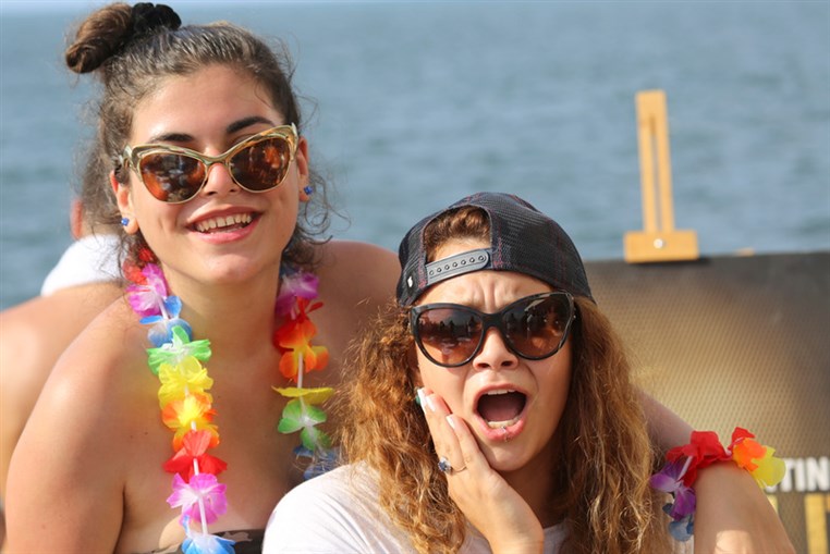 Summer Cloud 961 Boat Part 2